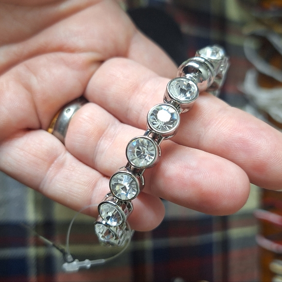 CHICOS SILVER AND DIAMOND BANGLE NWT - Picture 1 of 5